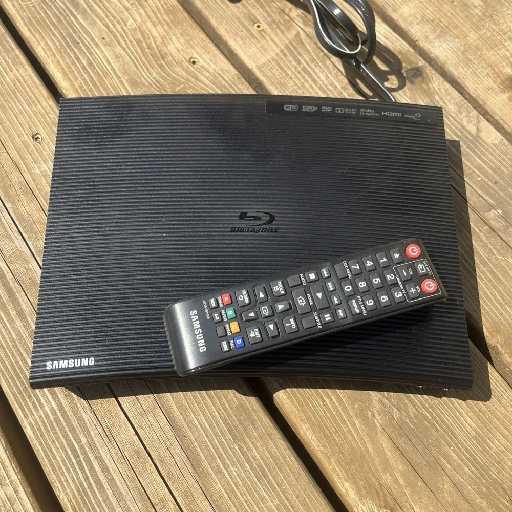 Samsung BD-JM57 Curved Blu-Ray Disc DVD Player Streaming Wi-Fi
